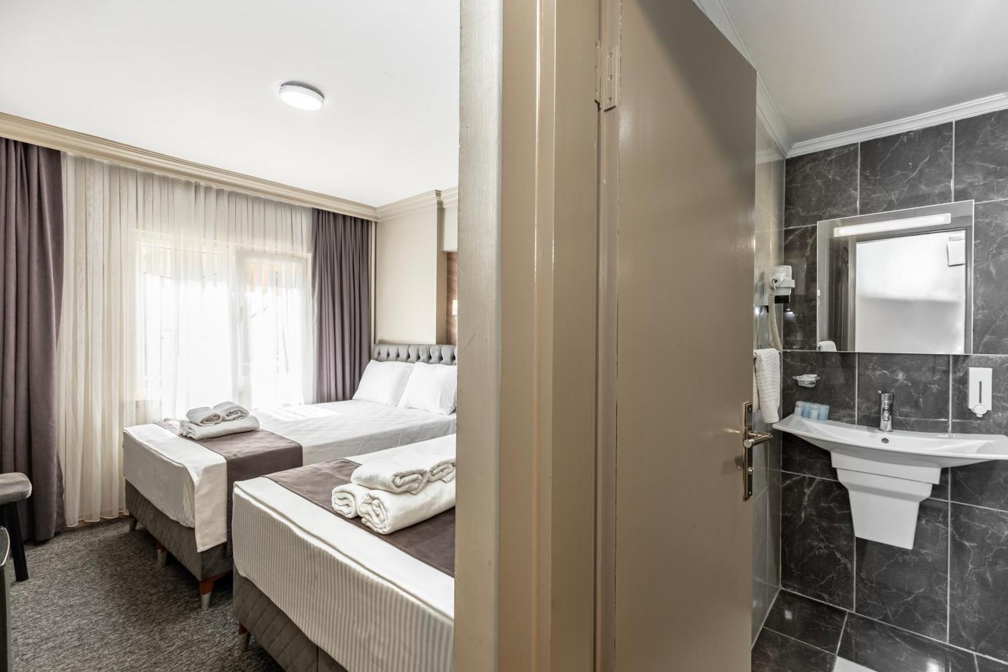 Bursa Loyal City Hotel Exterior photo